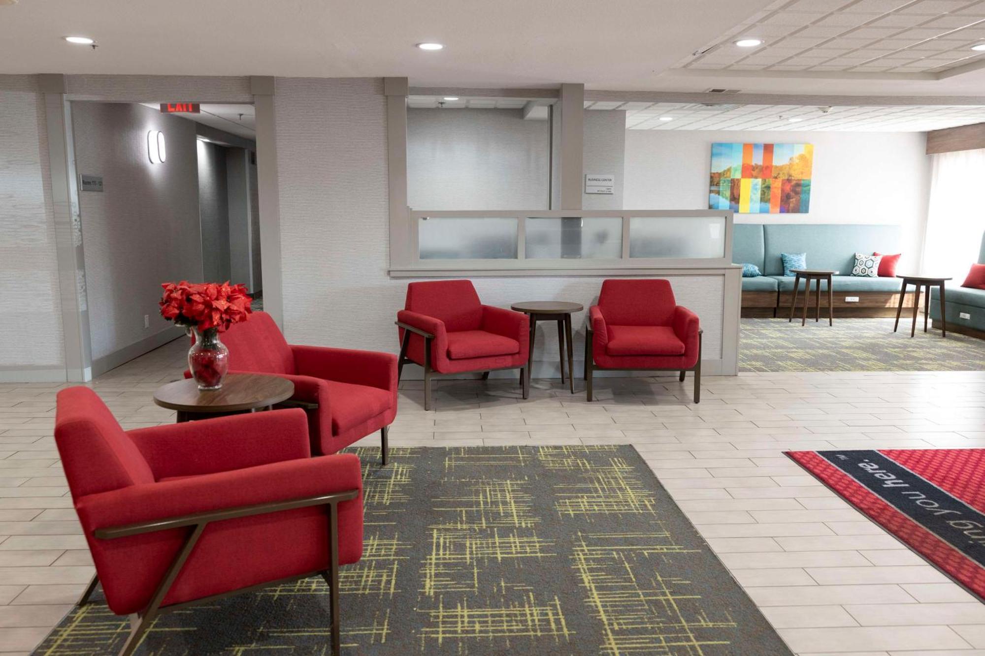 Hampton Inn Kent/Akron Area Экстерьер фото