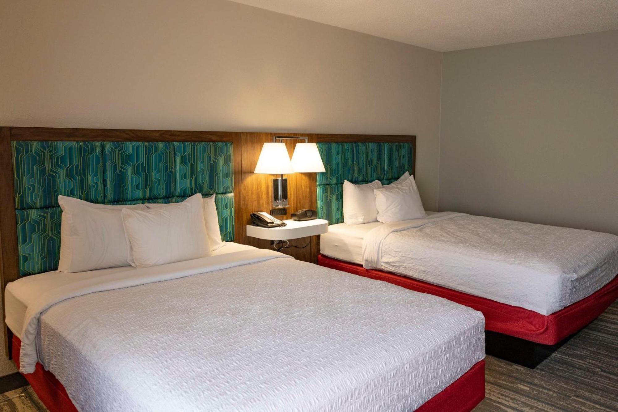 Hampton Inn Kent/Akron Area Экстерьер фото