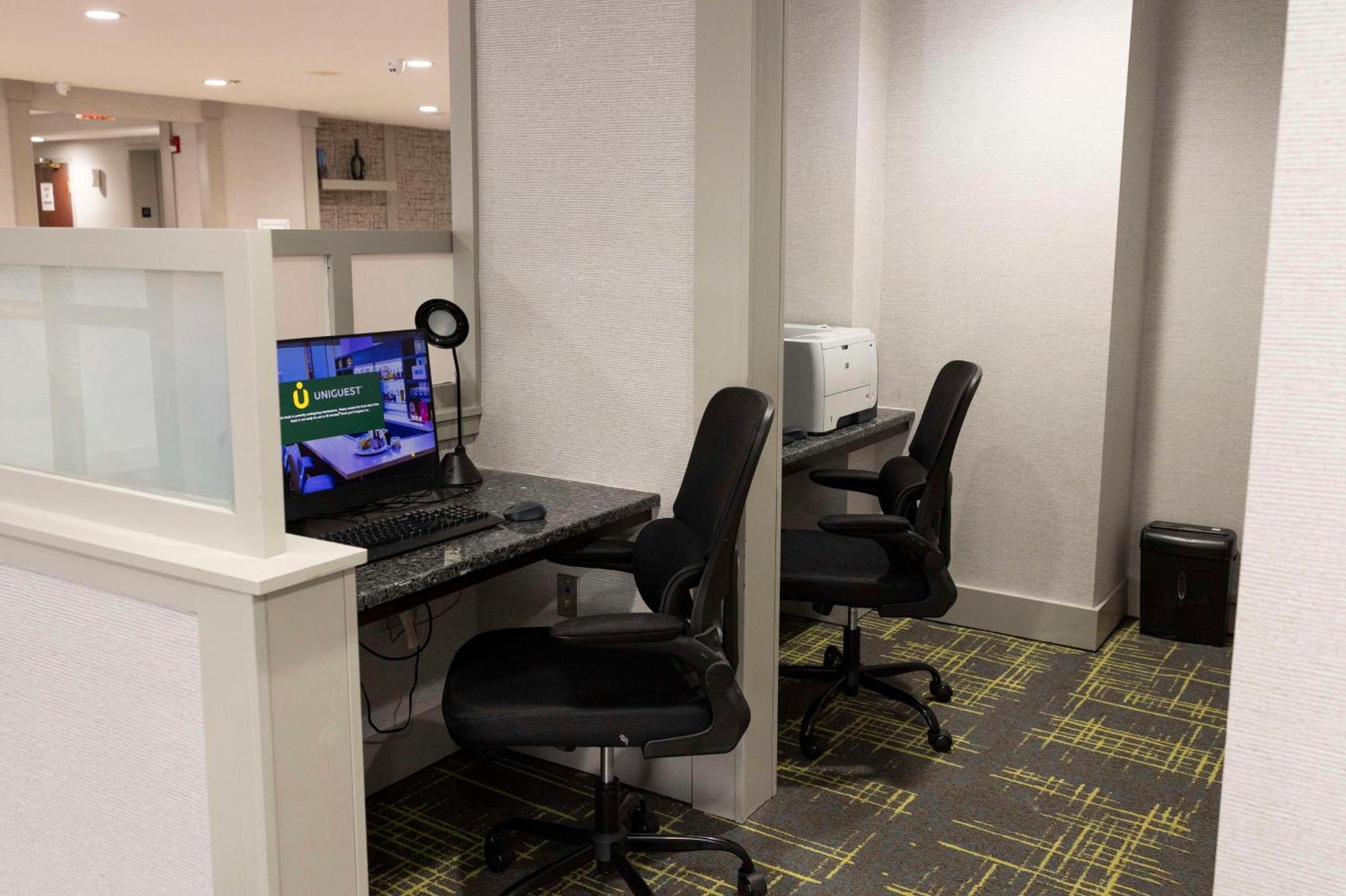 Hampton Inn Kent/Akron Area Экстерьер фото