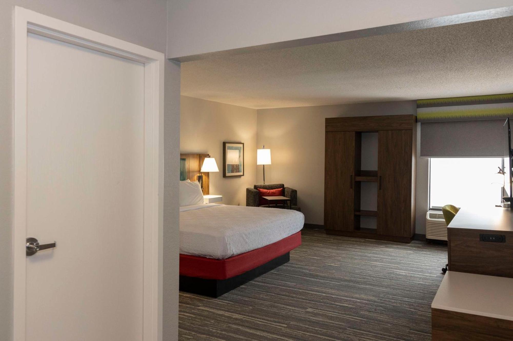 Hampton Inn Kent/Akron Area Экстерьер фото