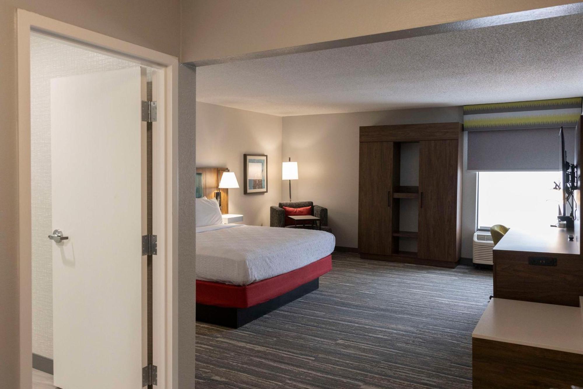 Hampton Inn Kent/Akron Area Экстерьер фото