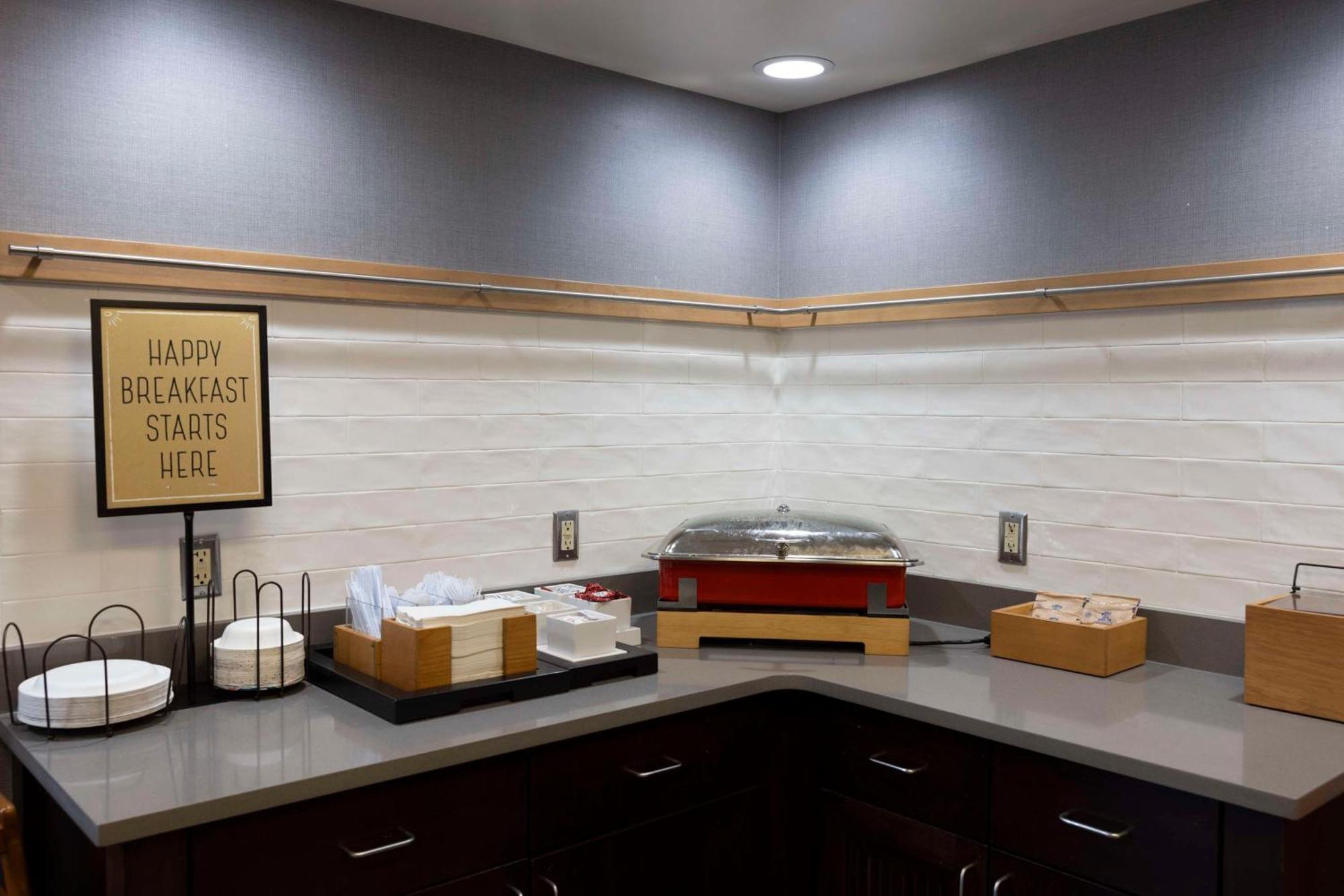 Hampton Inn Kent/Akron Area Экстерьер фото