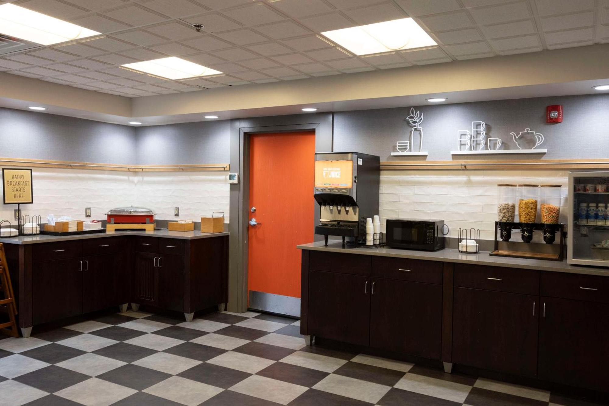 Hampton Inn Kent/Akron Area Экстерьер фото
