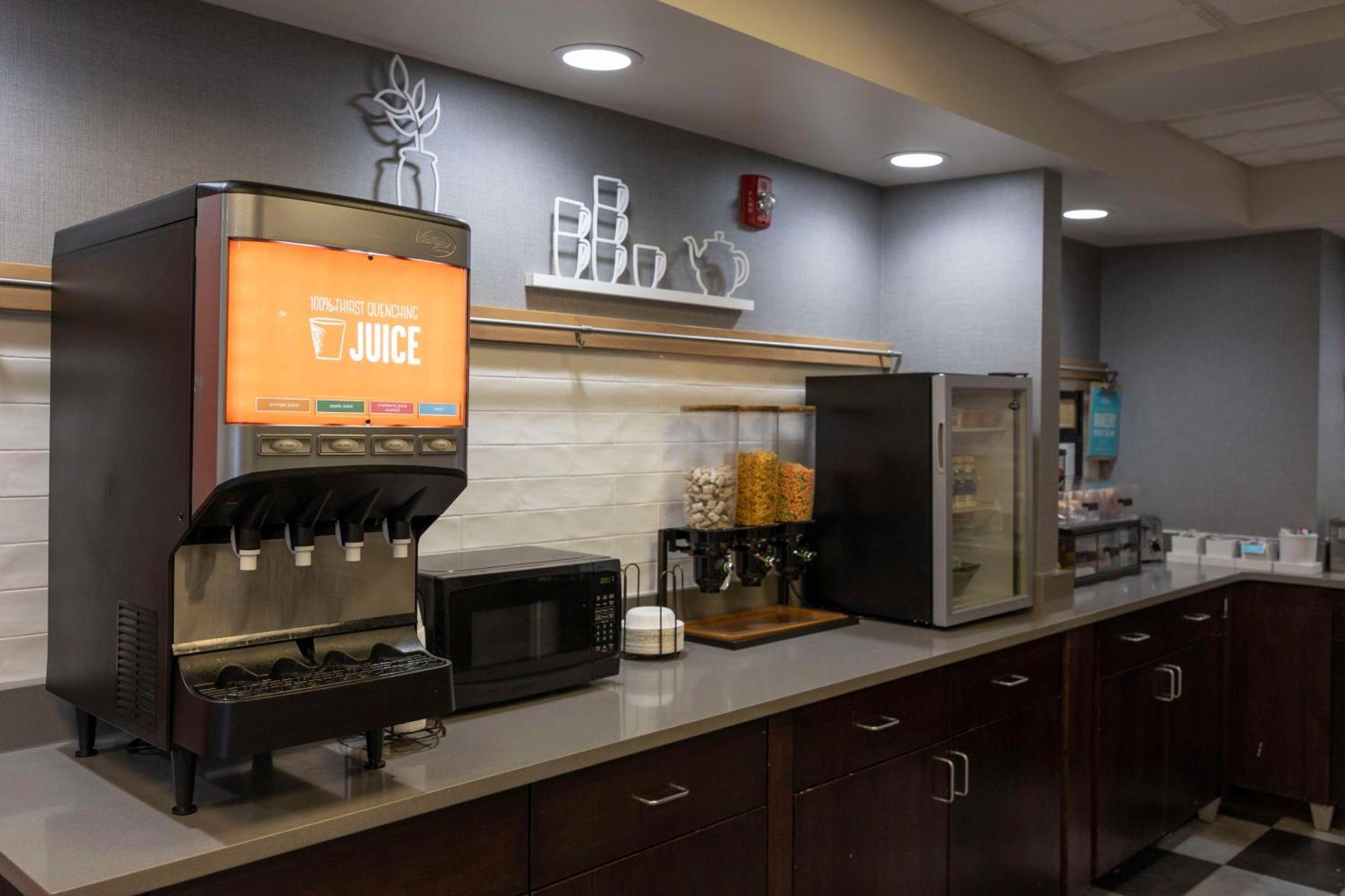 Hampton Inn Kent/Akron Area Экстерьер фото