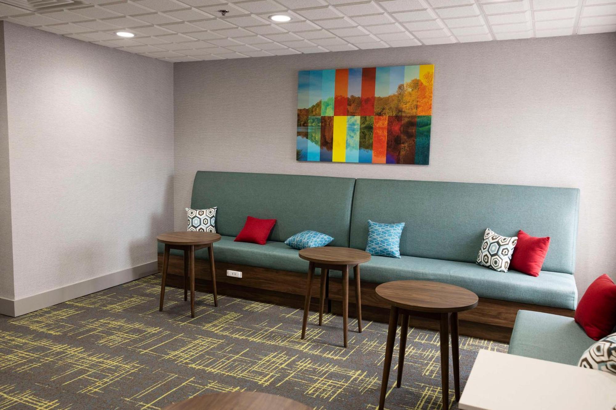 Hampton Inn Kent/Akron Area Экстерьер фото